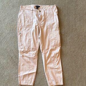 White House Black Market Cream Cropped Pants